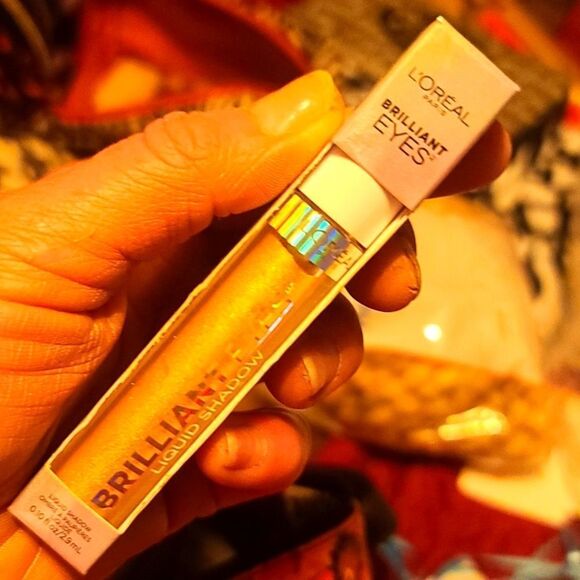 L'oreal  pairs brilliant eyes liquid eyeshadow crown gold - Picture 2 of 5